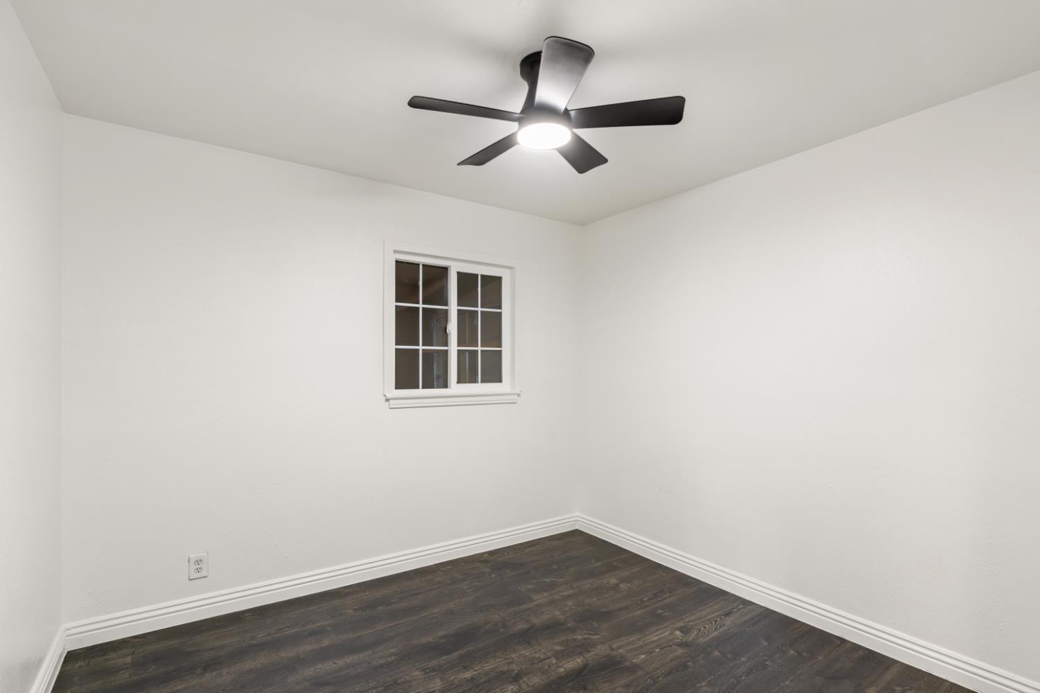 2316 E San Gabriel Ave, Fresno, CA 93726