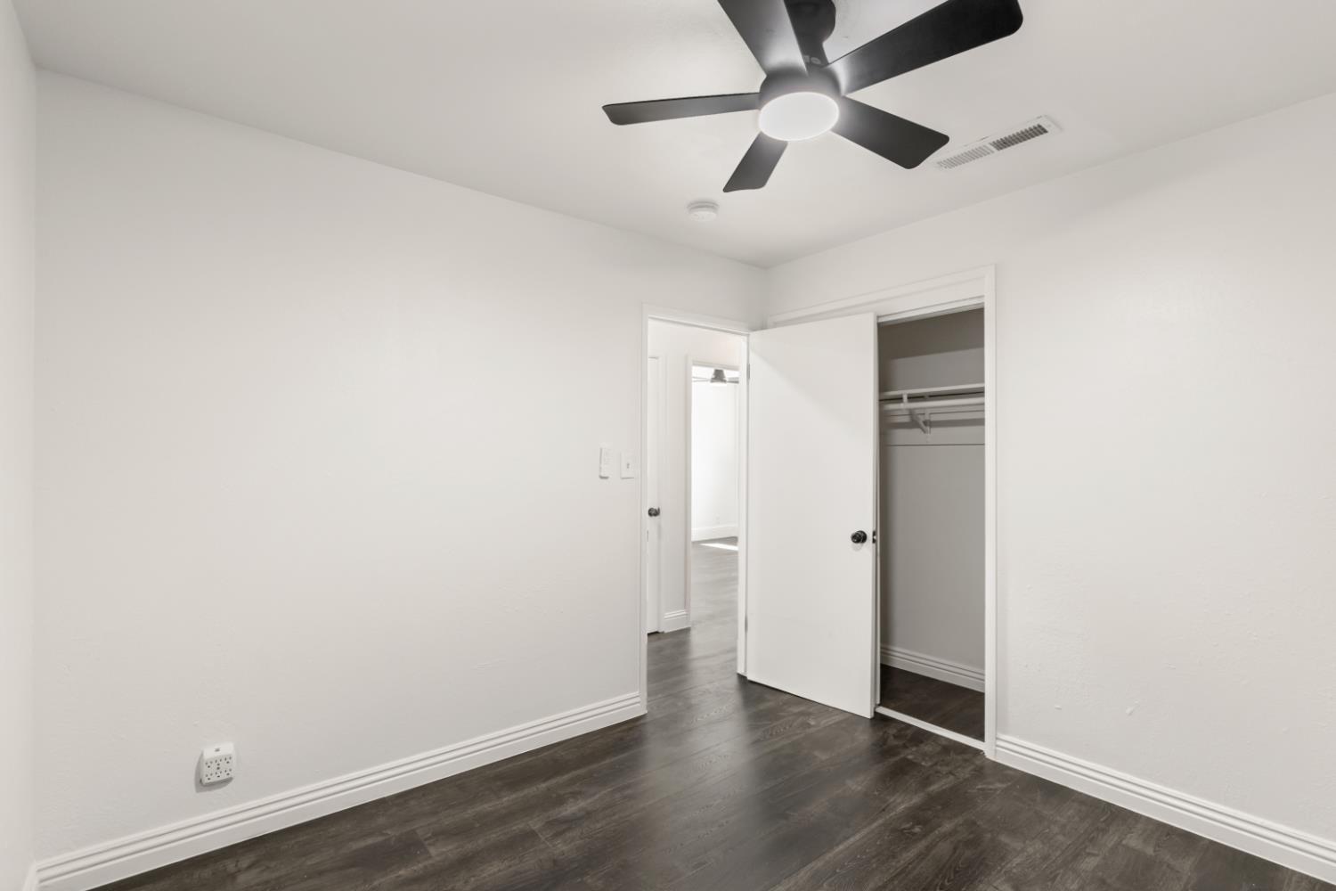 2316 E San Gabriel Ave, Fresno, CA 93726