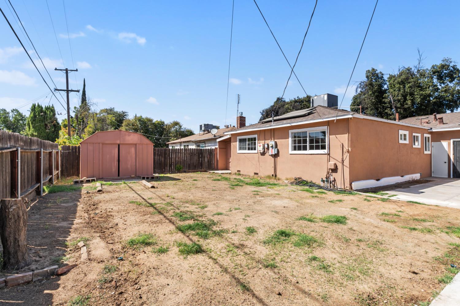 2316 E San Gabriel Ave, Fresno, CA 93726