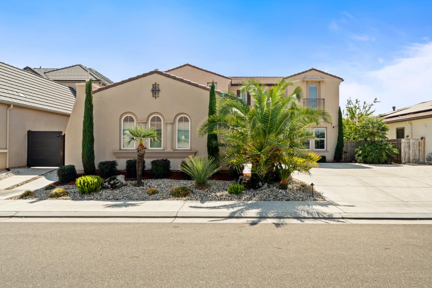 3234 Quincy Ave, Clovis, CA 93619