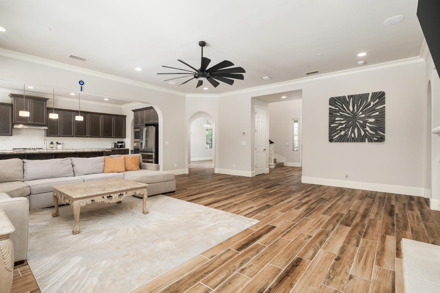 3234 Quincy Ave, Clovis, CA 93619