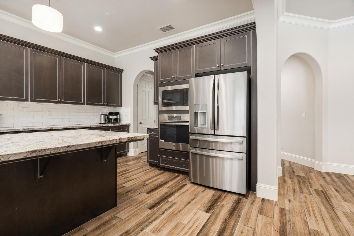 3234 Quincy Ave, Clovis, CA 93619
