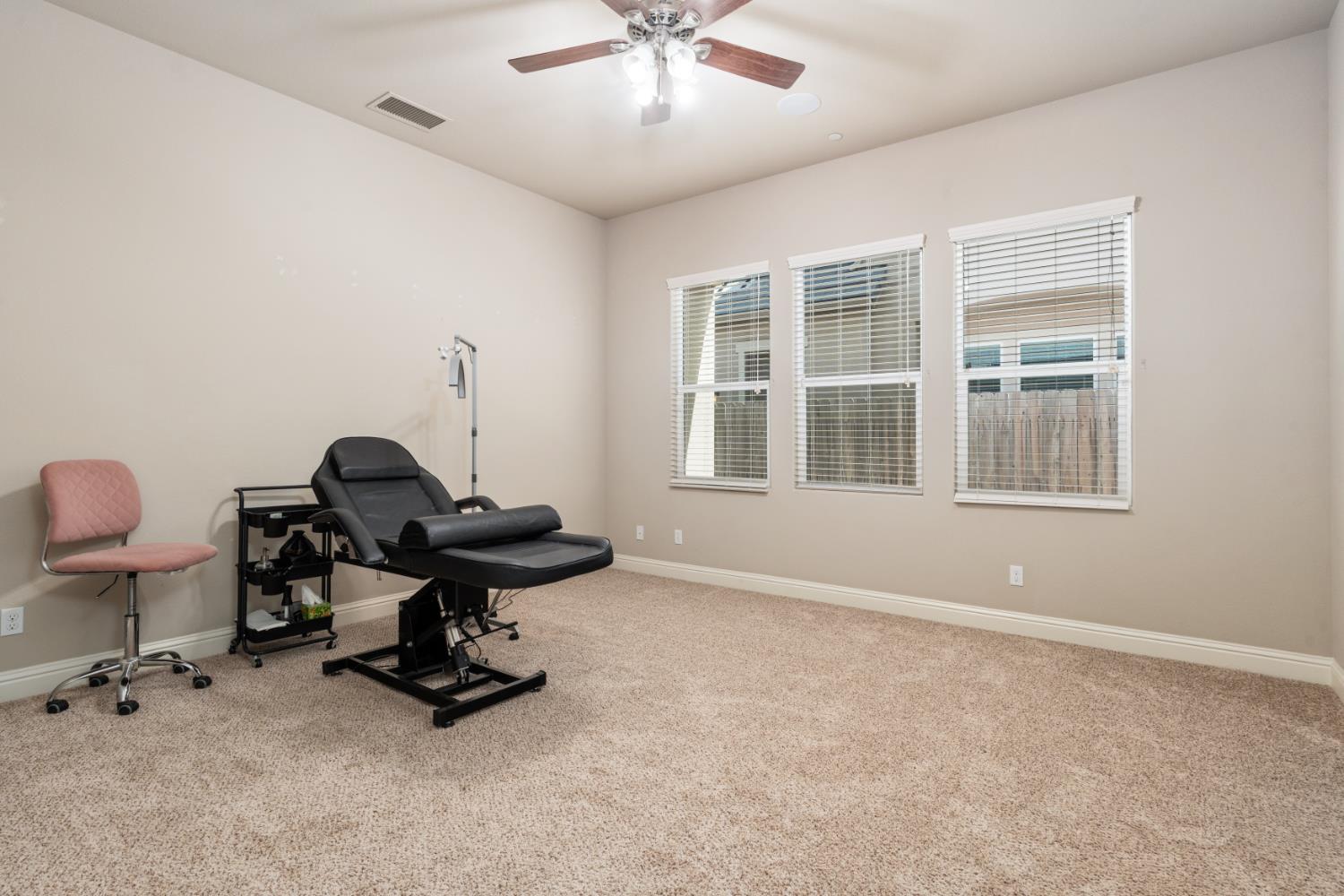 3234 Quincy Ave, Clovis, CA 93619