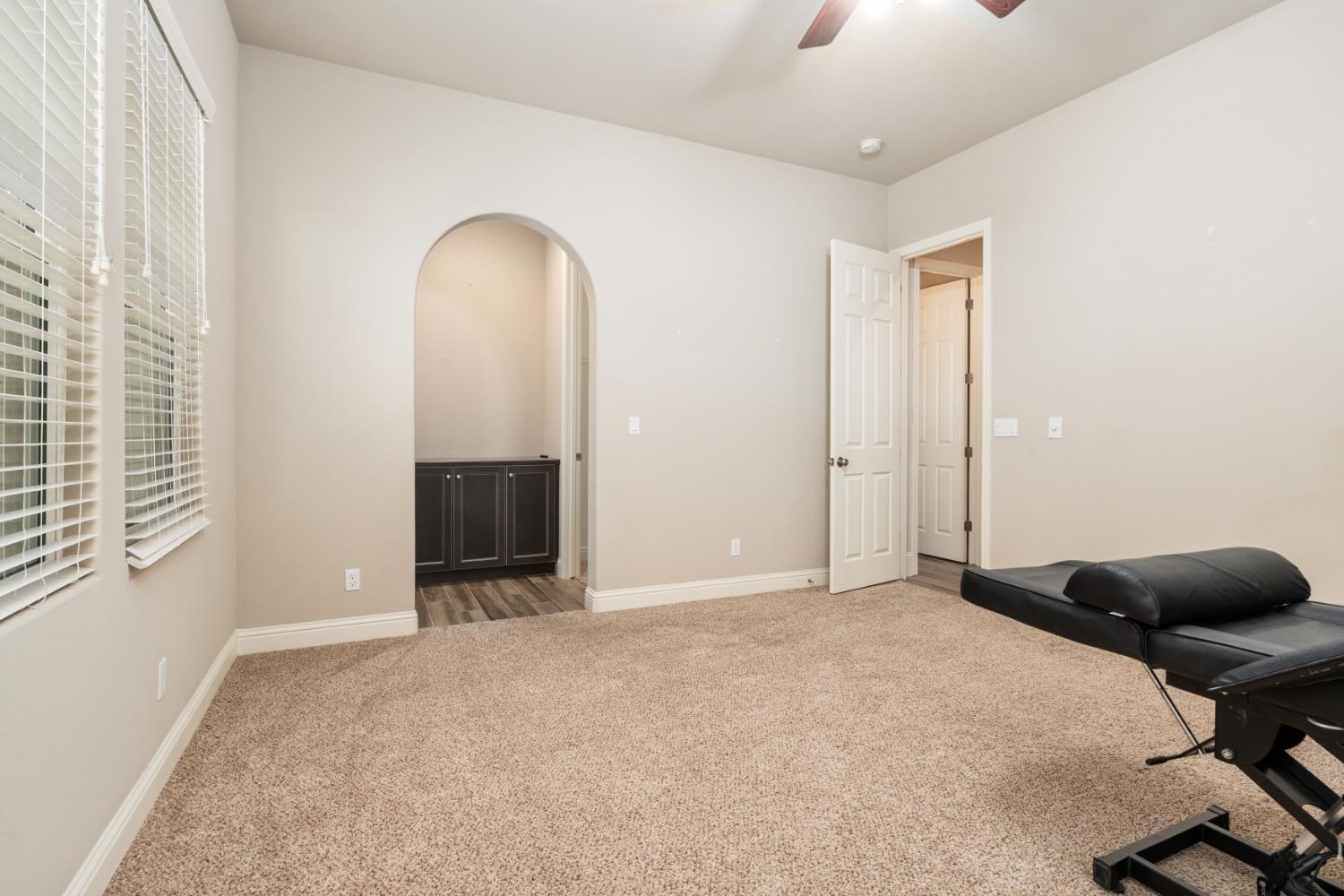 3234 Quincy Ave, Clovis, CA 93619
