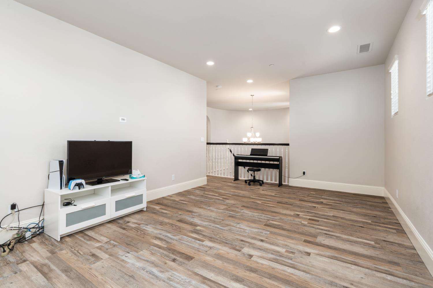 3234 Quincy Ave, Clovis, CA 93619