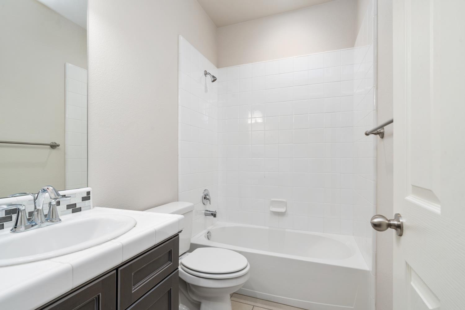 3234 Quincy Ave, Clovis, CA 93619