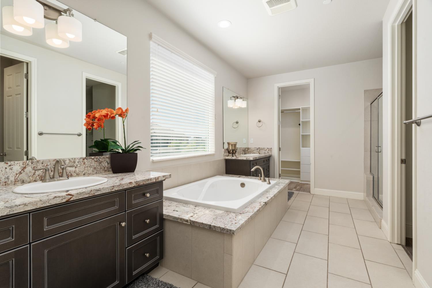 3234 Quincy Ave, Clovis, CA 93619
