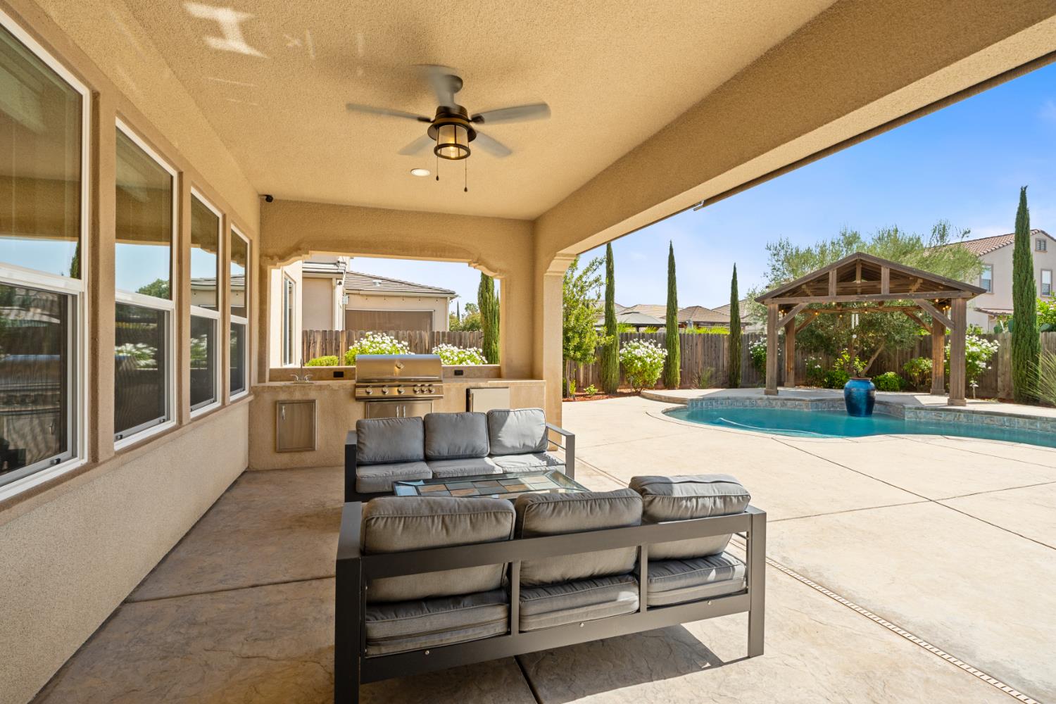 3234 Quincy Ave, Clovis, CA 93619