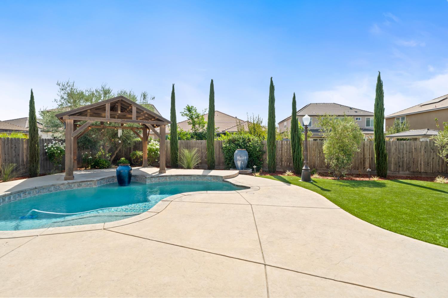 3234 Quincy Ave, Clovis, CA 93619