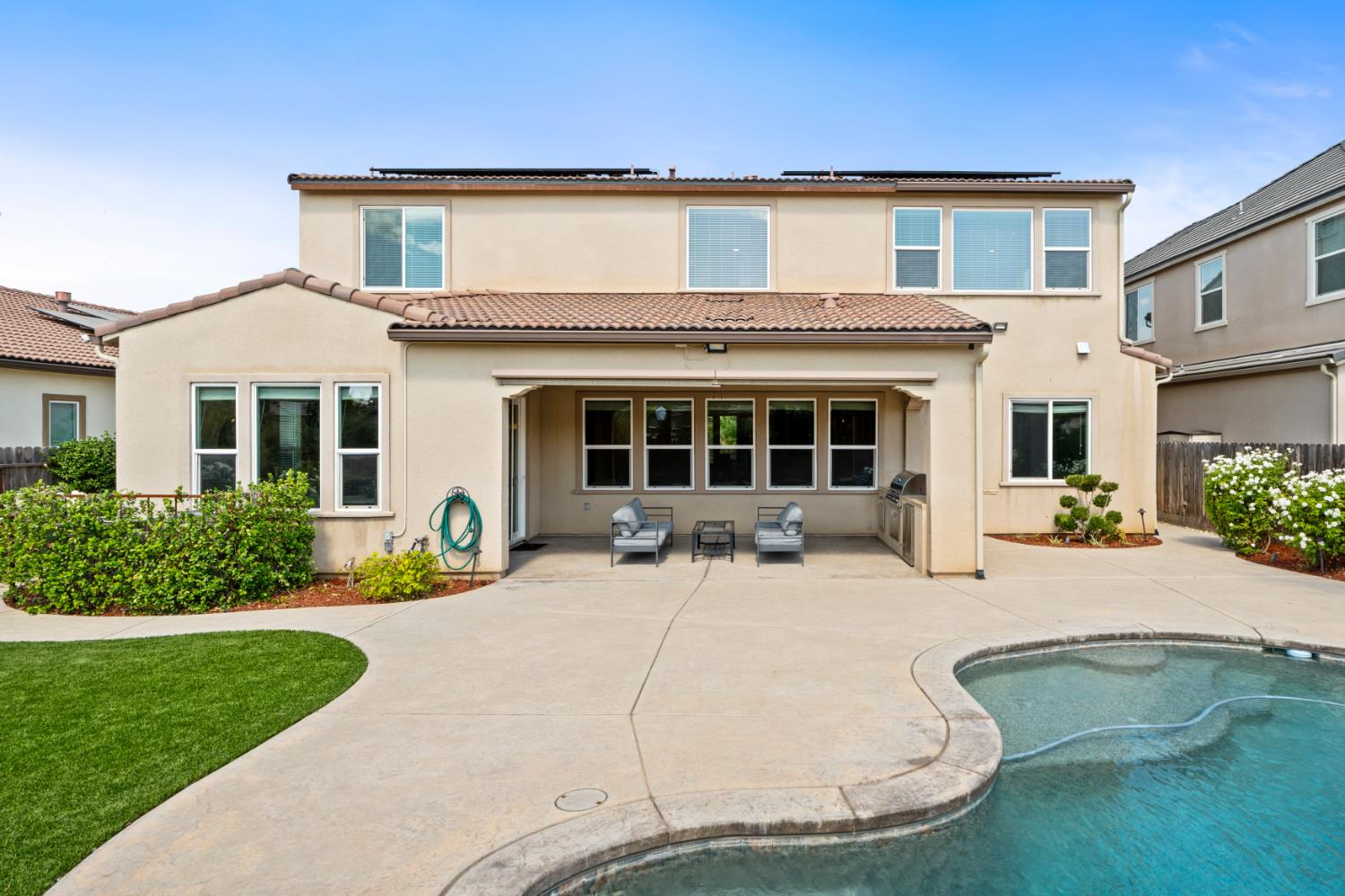 3234 Quincy Ave, Clovis, CA 93619