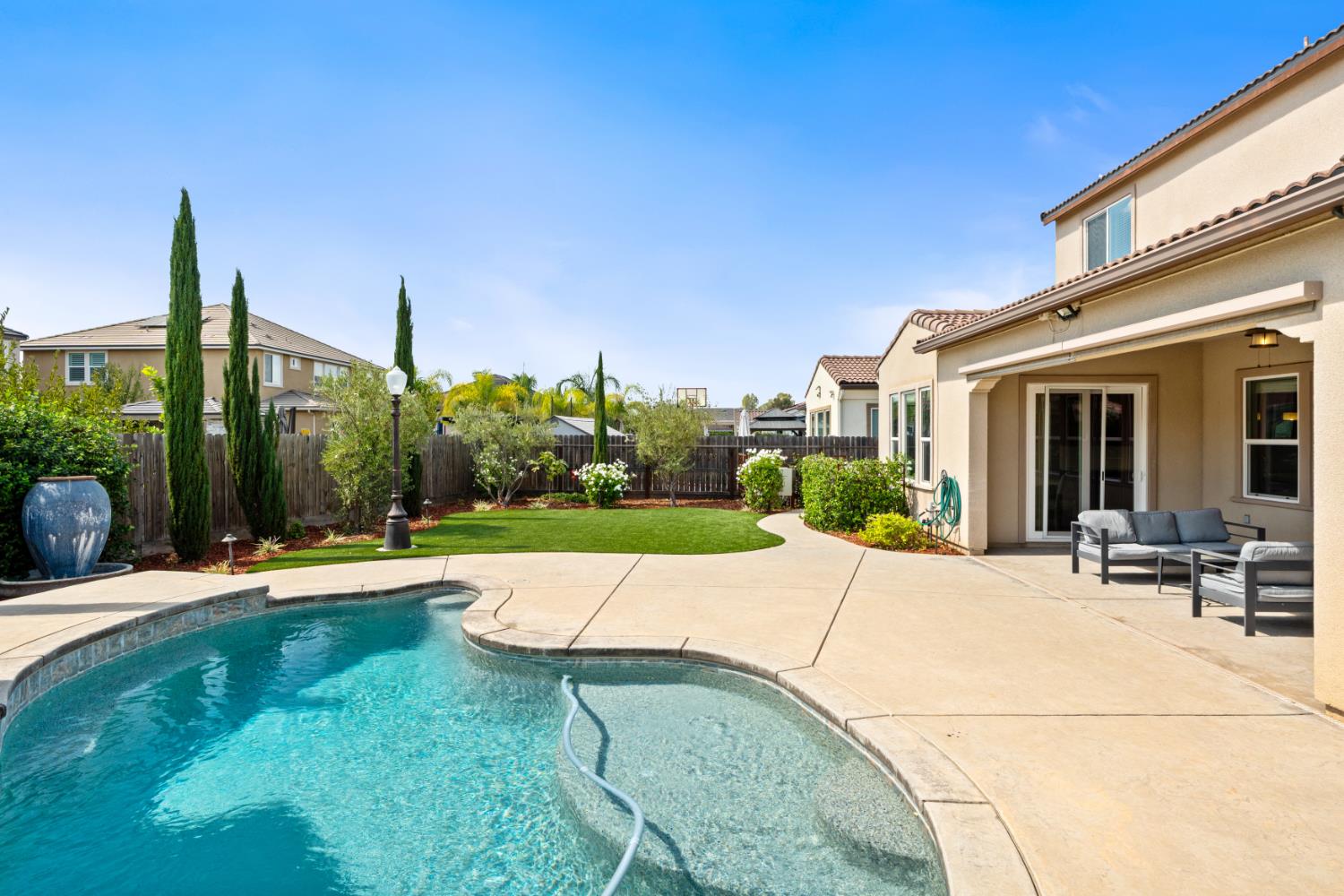 3234 Quincy Ave, Clovis, CA 93619