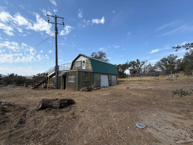 29271 Auberry Rd, Prather, CA 93651