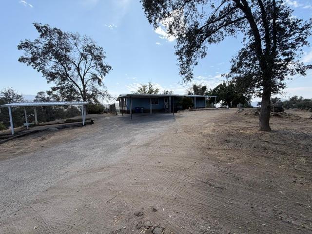 29271 Auberry Rd, Prather, CA 93651