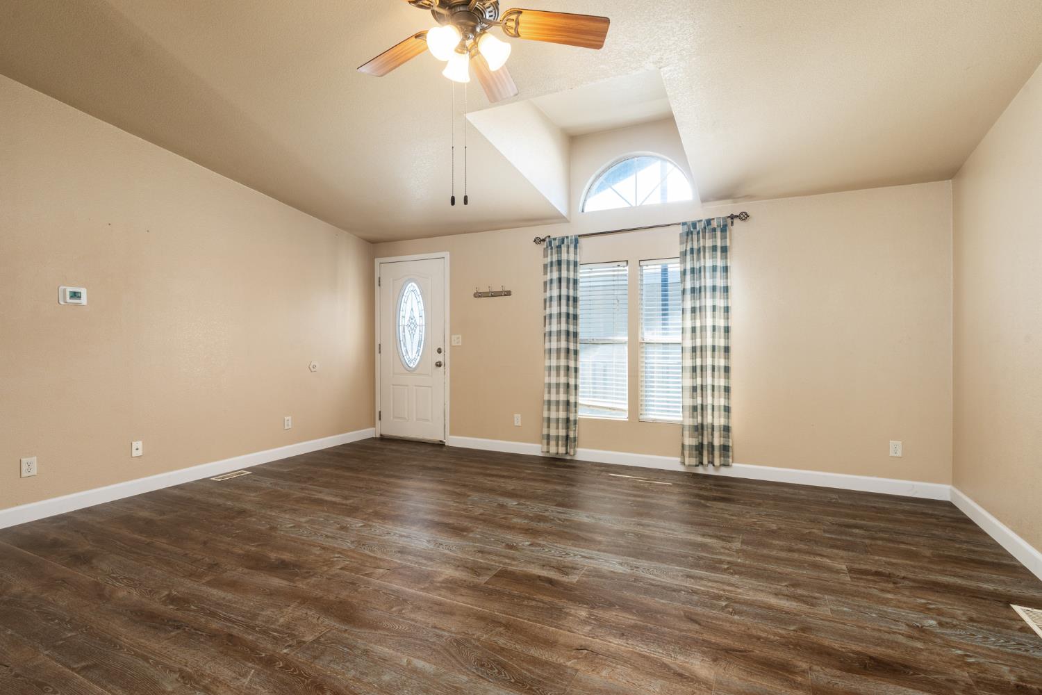3138 W Dakota #81, Fresno, CA 93722