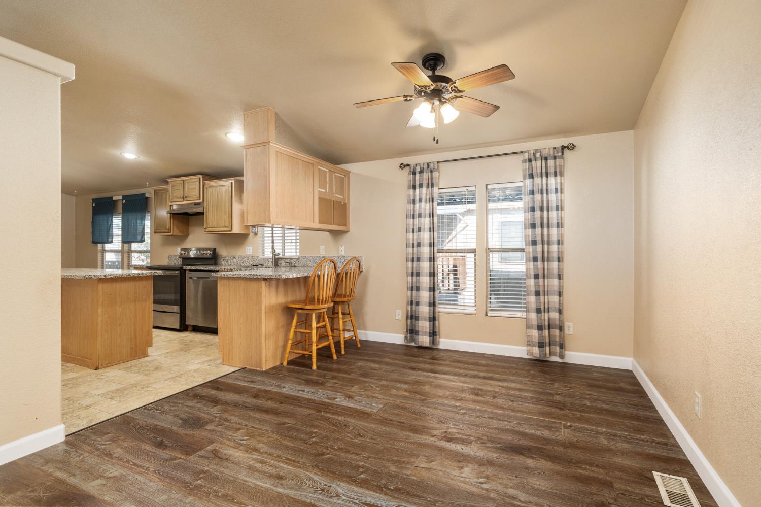3138 W Dakota #81, Fresno, CA 93722