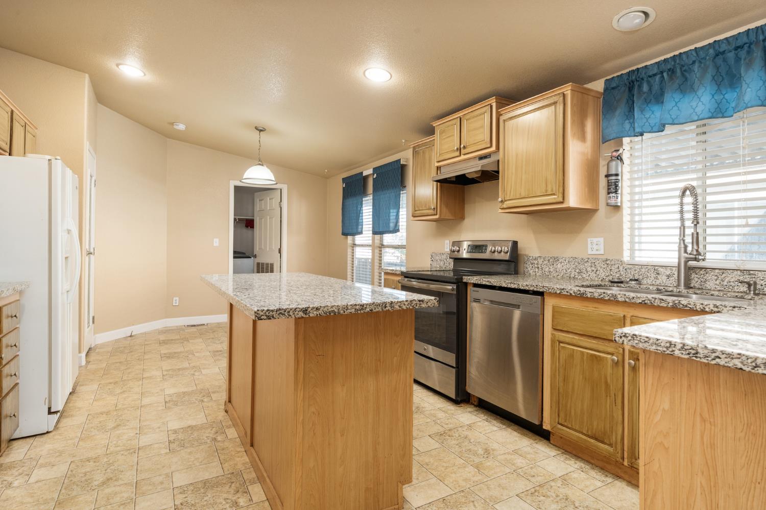 3138 W Dakota #81, Fresno, CA 93722