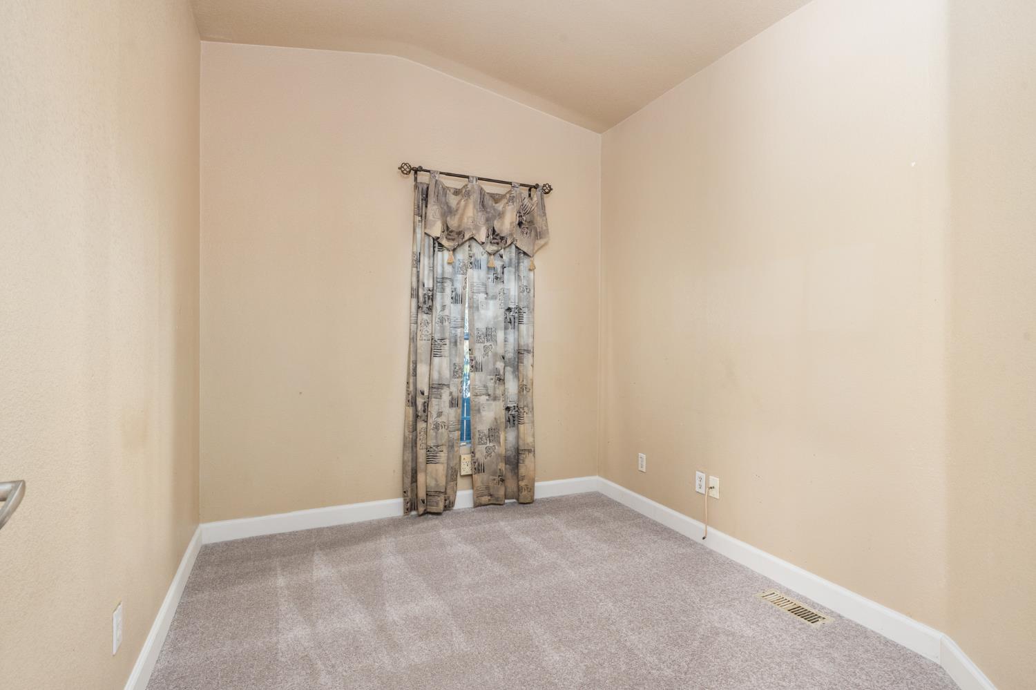 3138 W Dakota #81, Fresno, CA 93722
