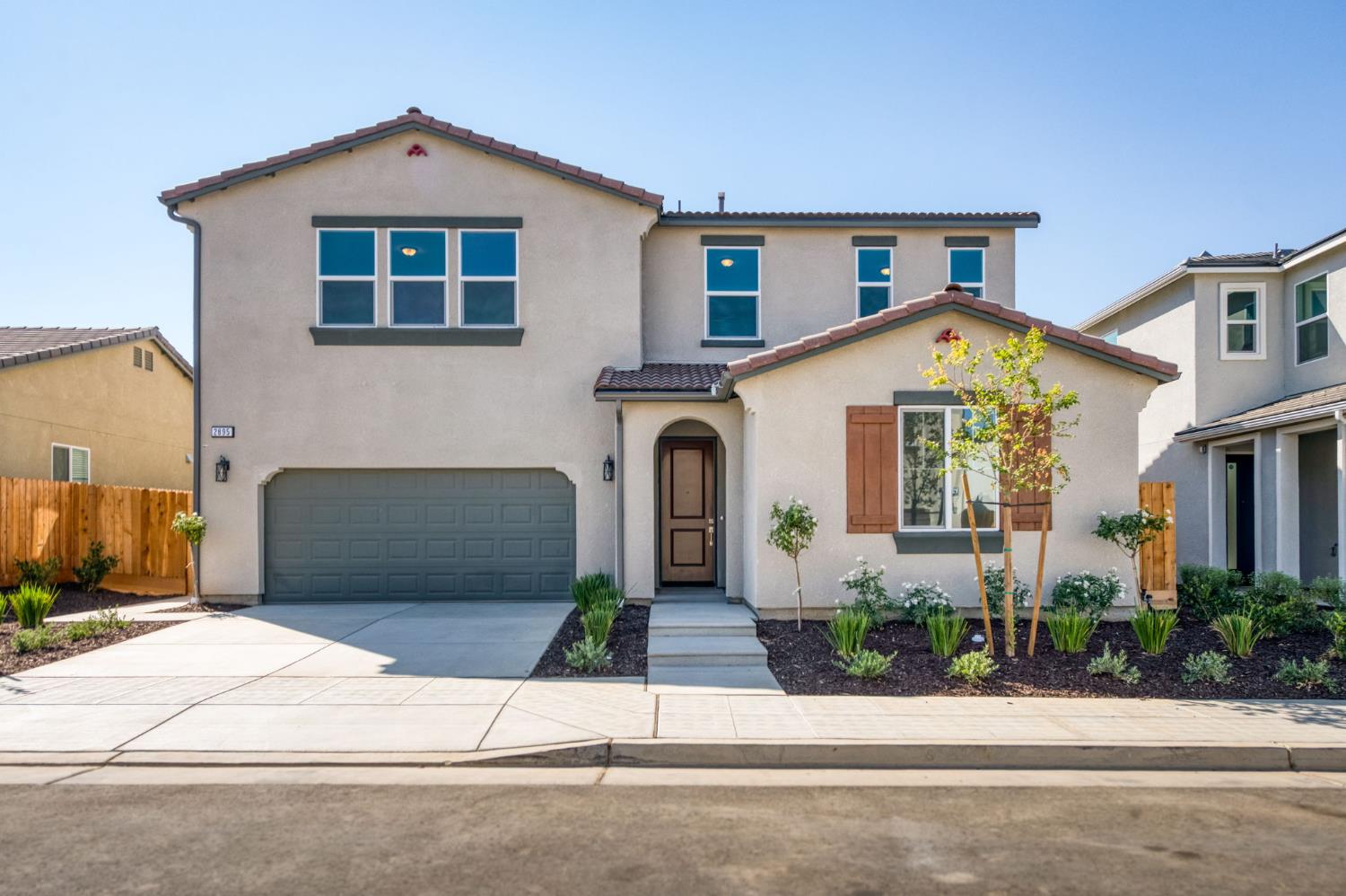 2895 E Veranda Dr, Fresno, CA 93730