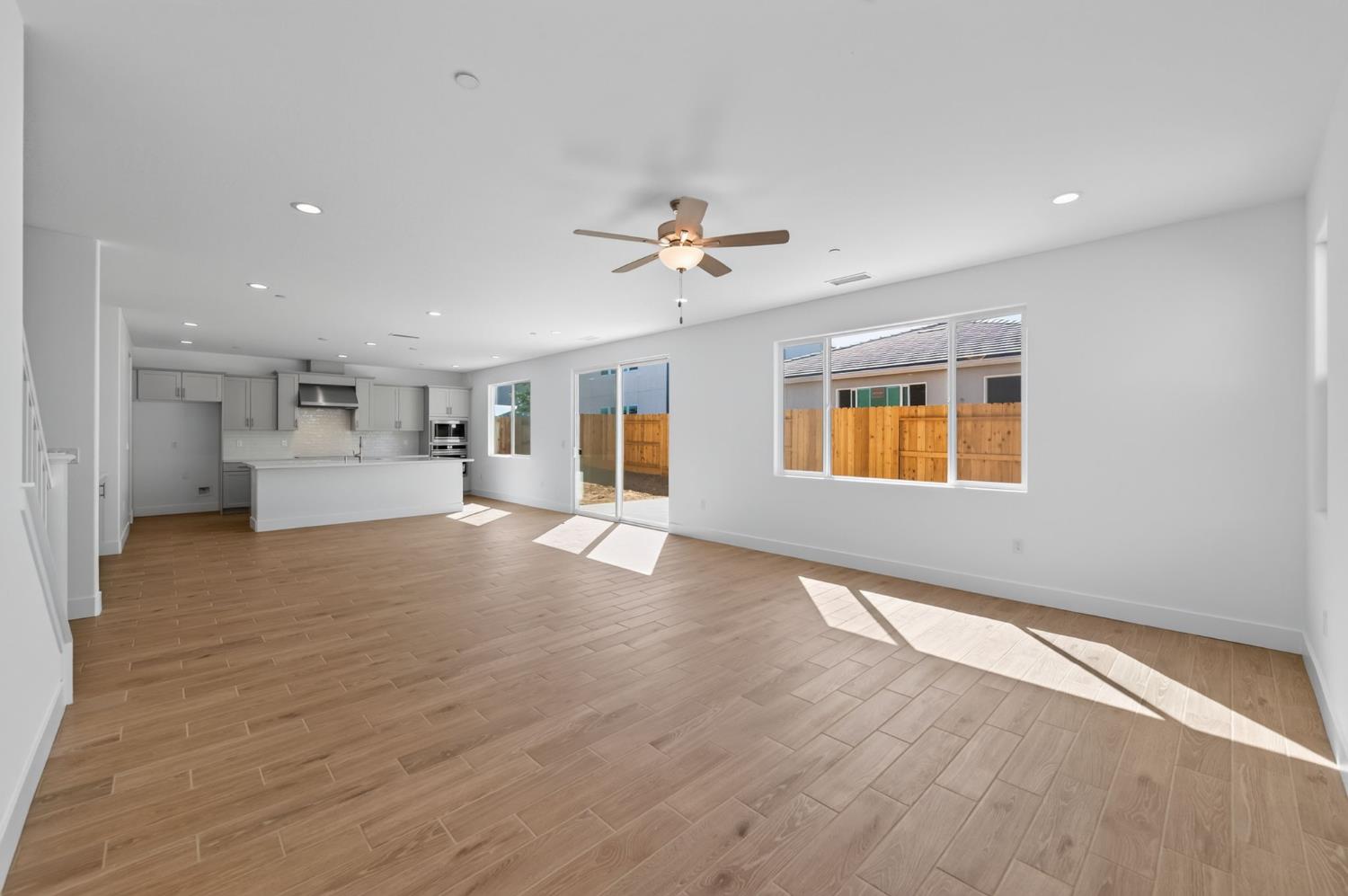 2895 E Veranda Dr, Fresno, CA 93730