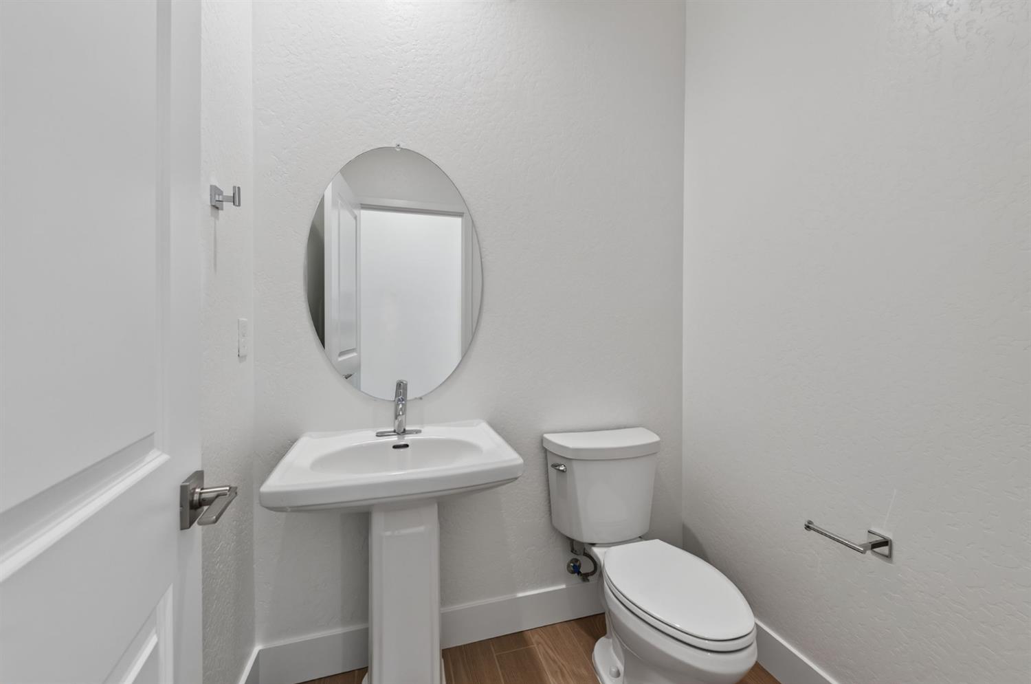 2895 E Veranda Dr, Fresno, CA 93730