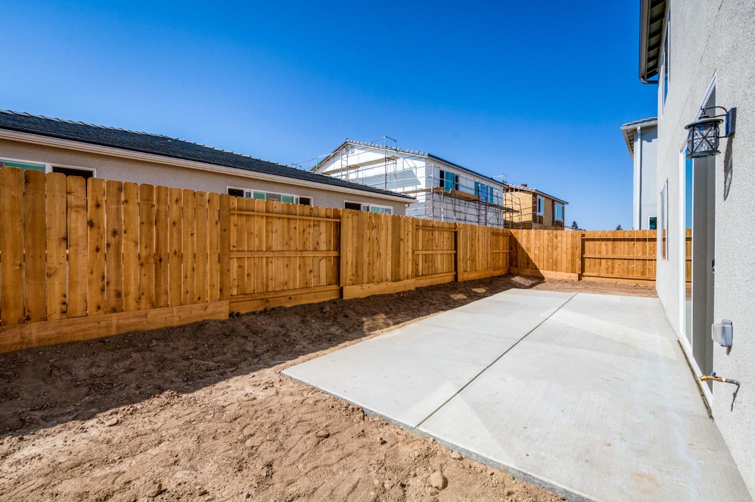 2895 E Veranda Dr, Fresno, CA 93730