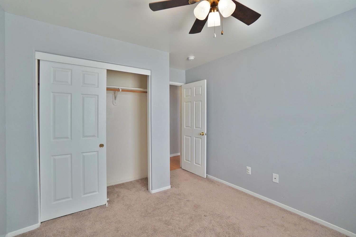 2017 W Queens Way, Hanford, CA 93230