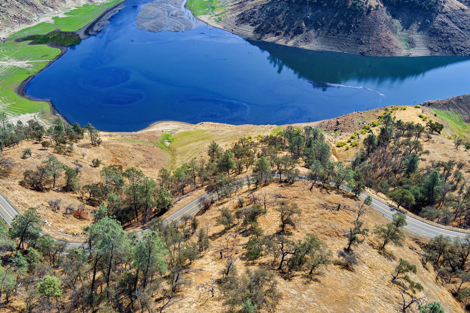 12345 Trimmer Springs, Sanger, CA 93657