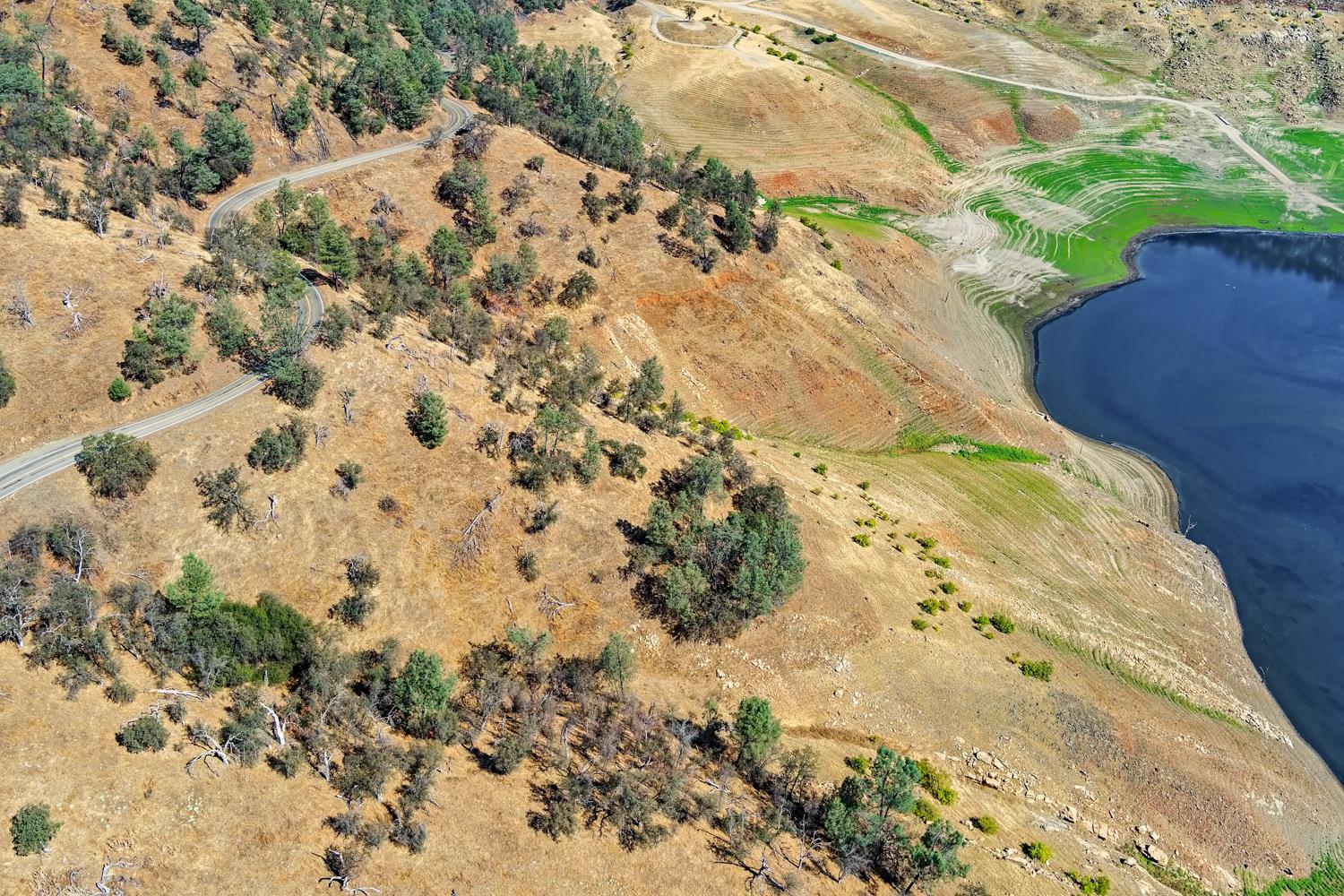 12345 Trimmer Springs, Sanger, CA 93657