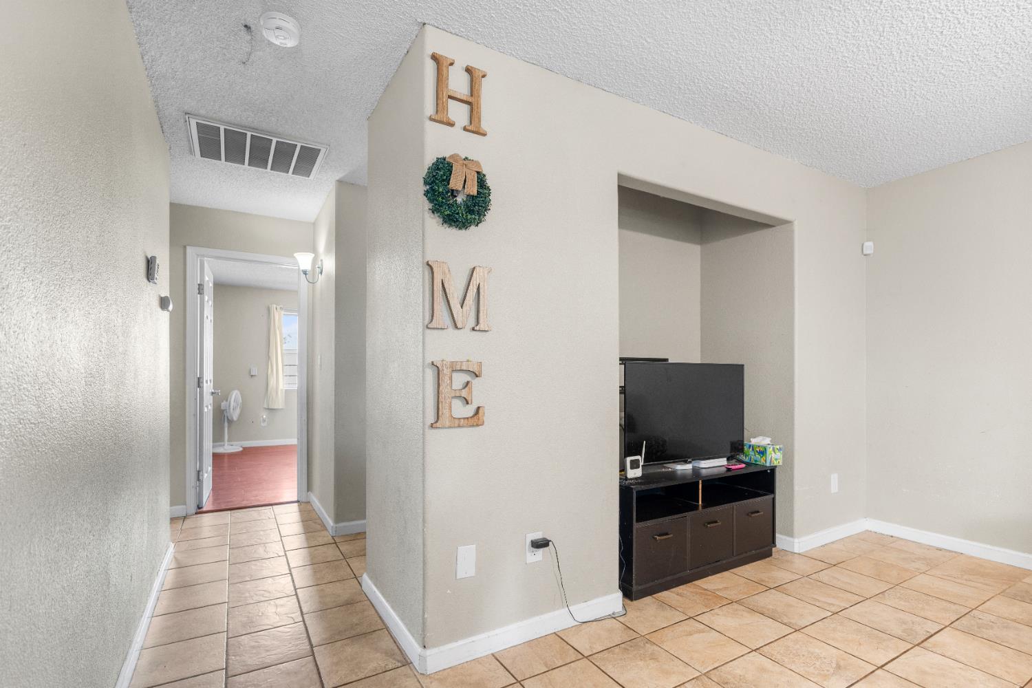 4067 E Butler Ave, Fresno, CA 93702