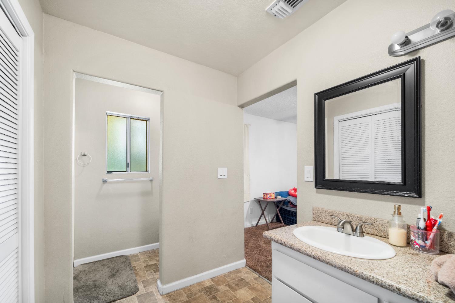 4067 E Butler Ave, Fresno, CA 93702