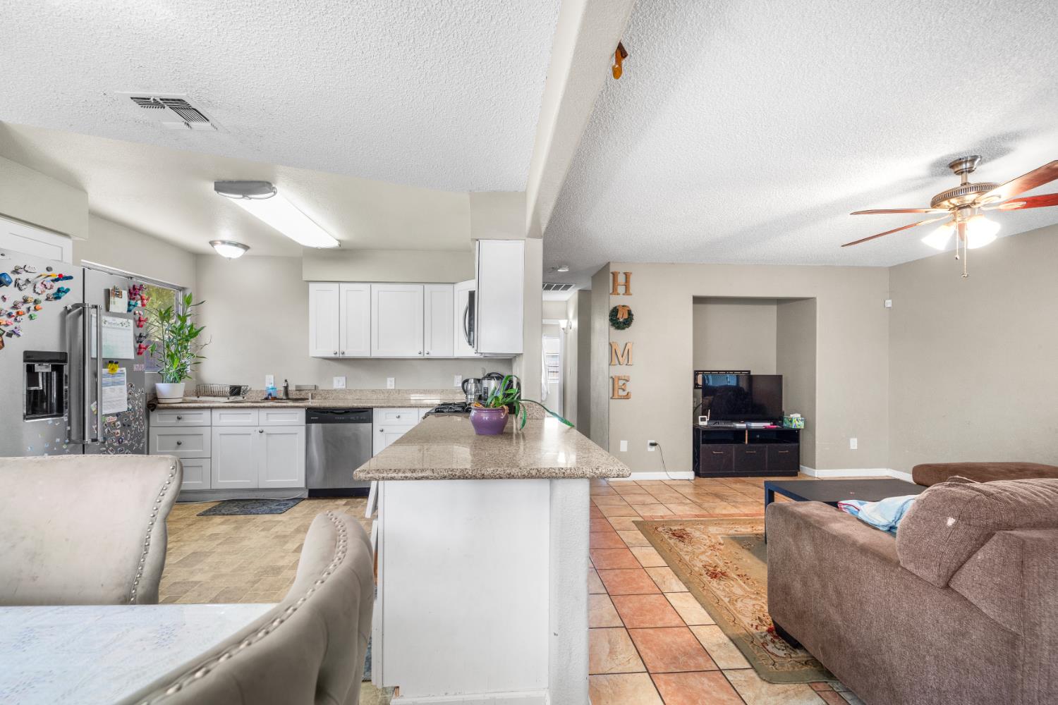 4067 E Butler Ave, Fresno, CA 93702