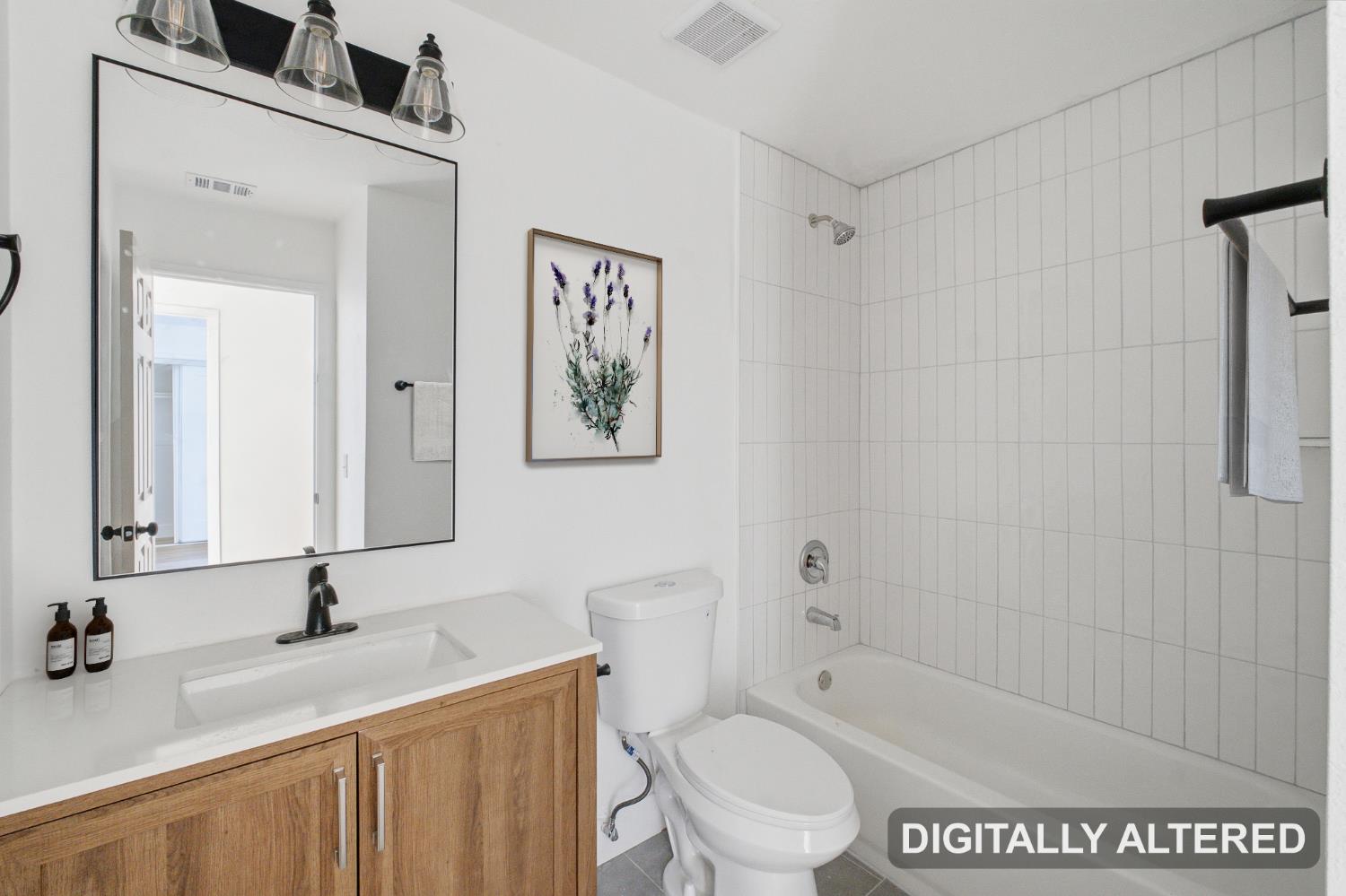 1064 Carey Ave, Clovis, CA 93611