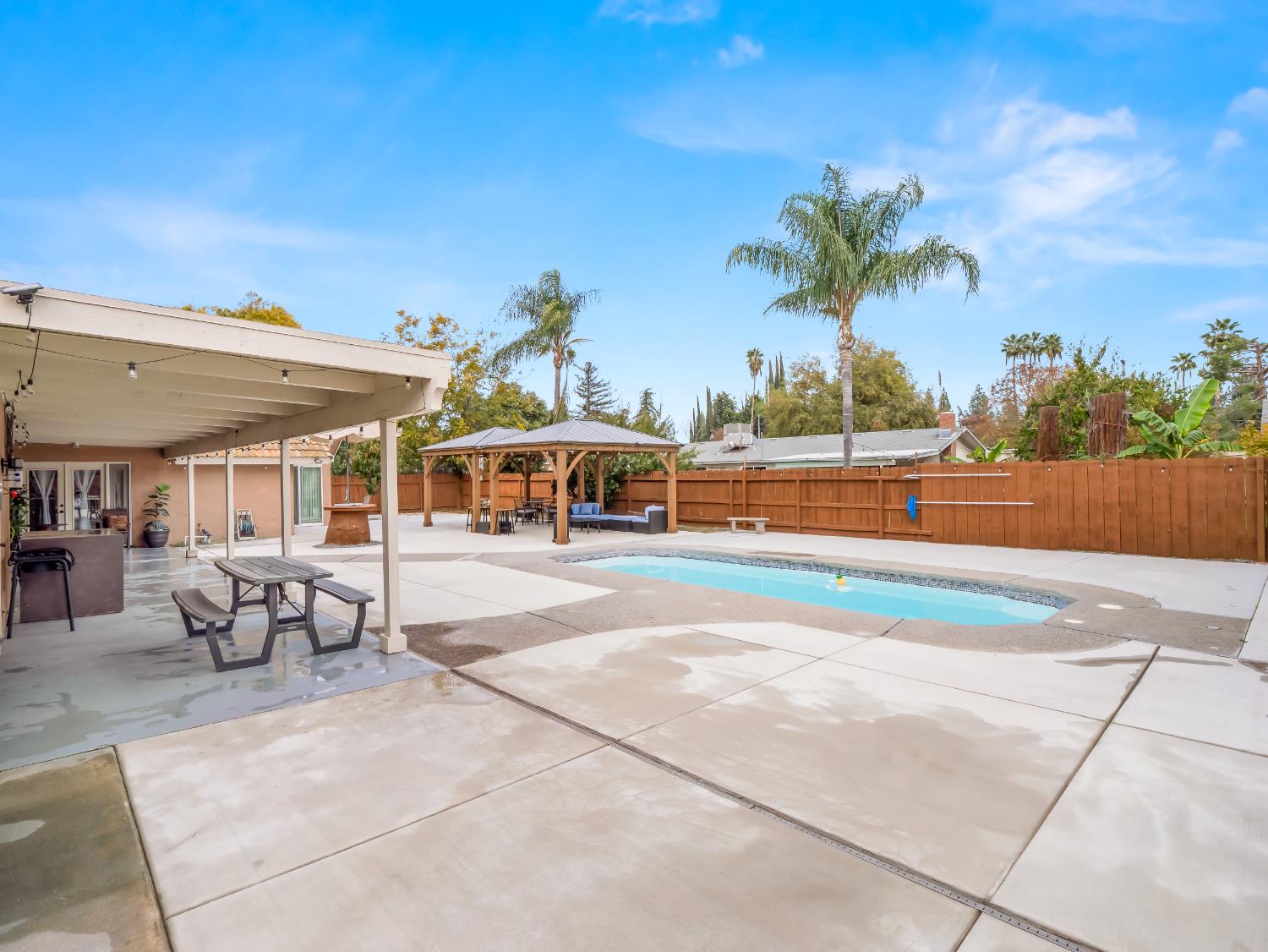 1691 S Bailey Ave, Fresno, CA 93727