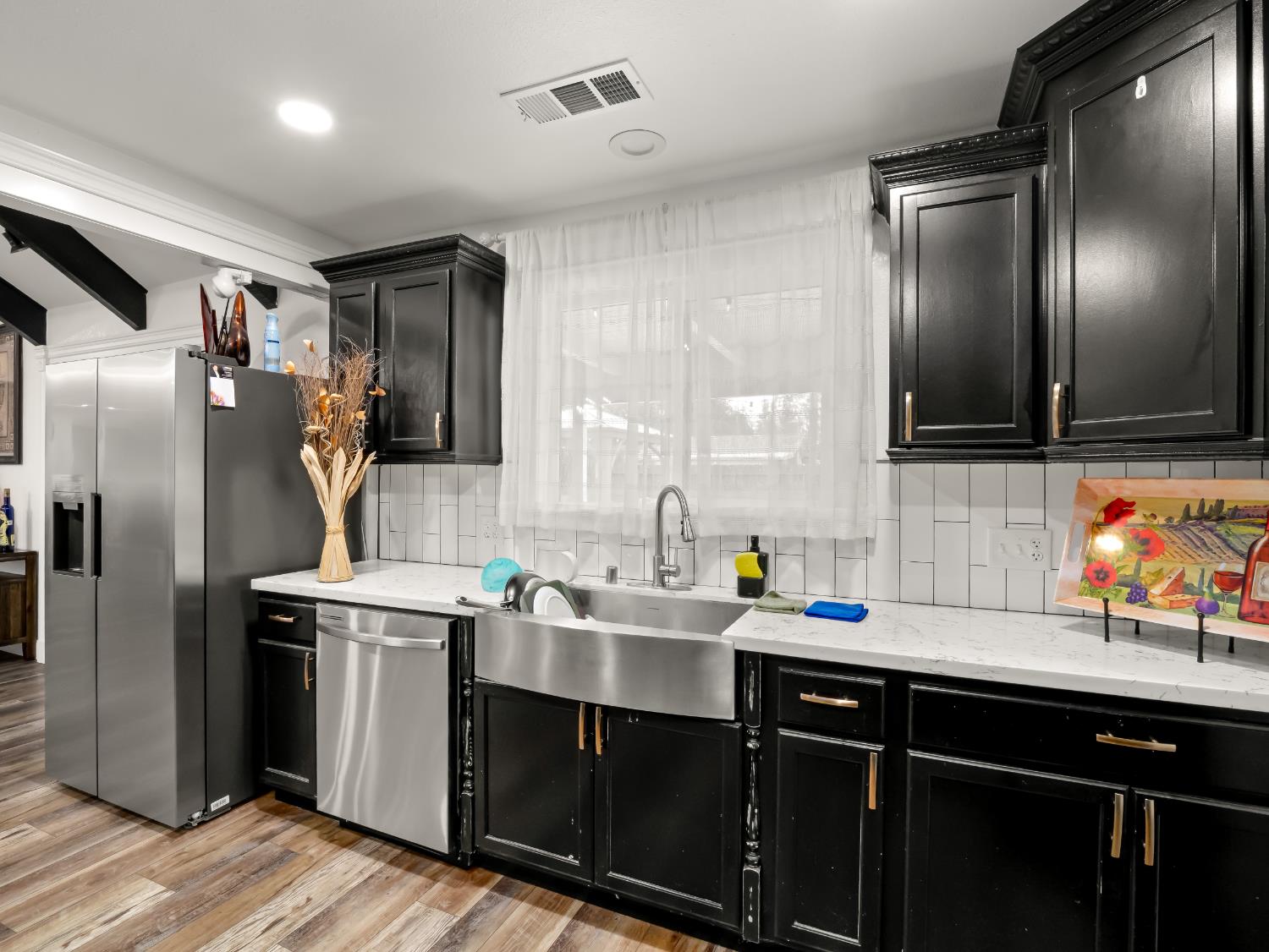 1691 S Bailey Ave, Fresno, CA 93727