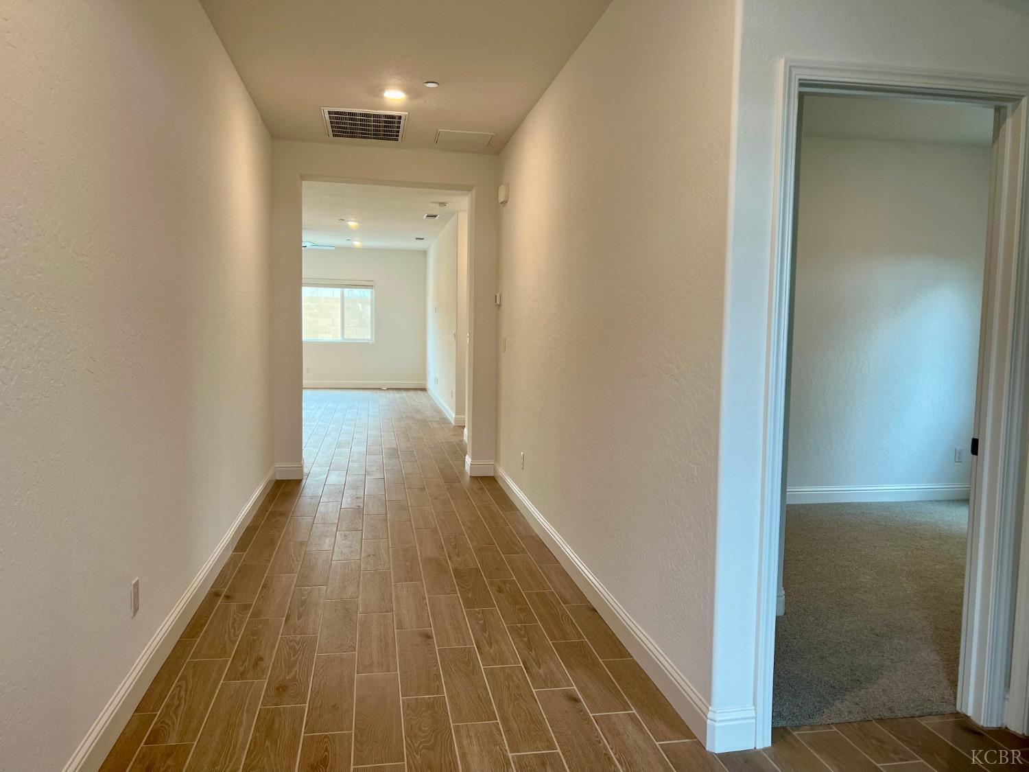 2509 W Claridge Way, Hanford, CA 93230