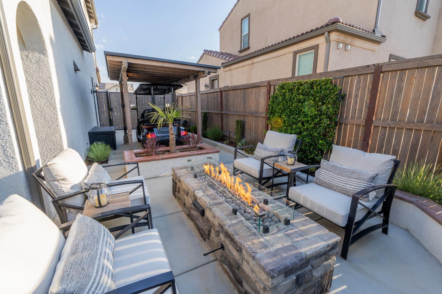 748 Ridgebank Ave, Madera, CA 93636