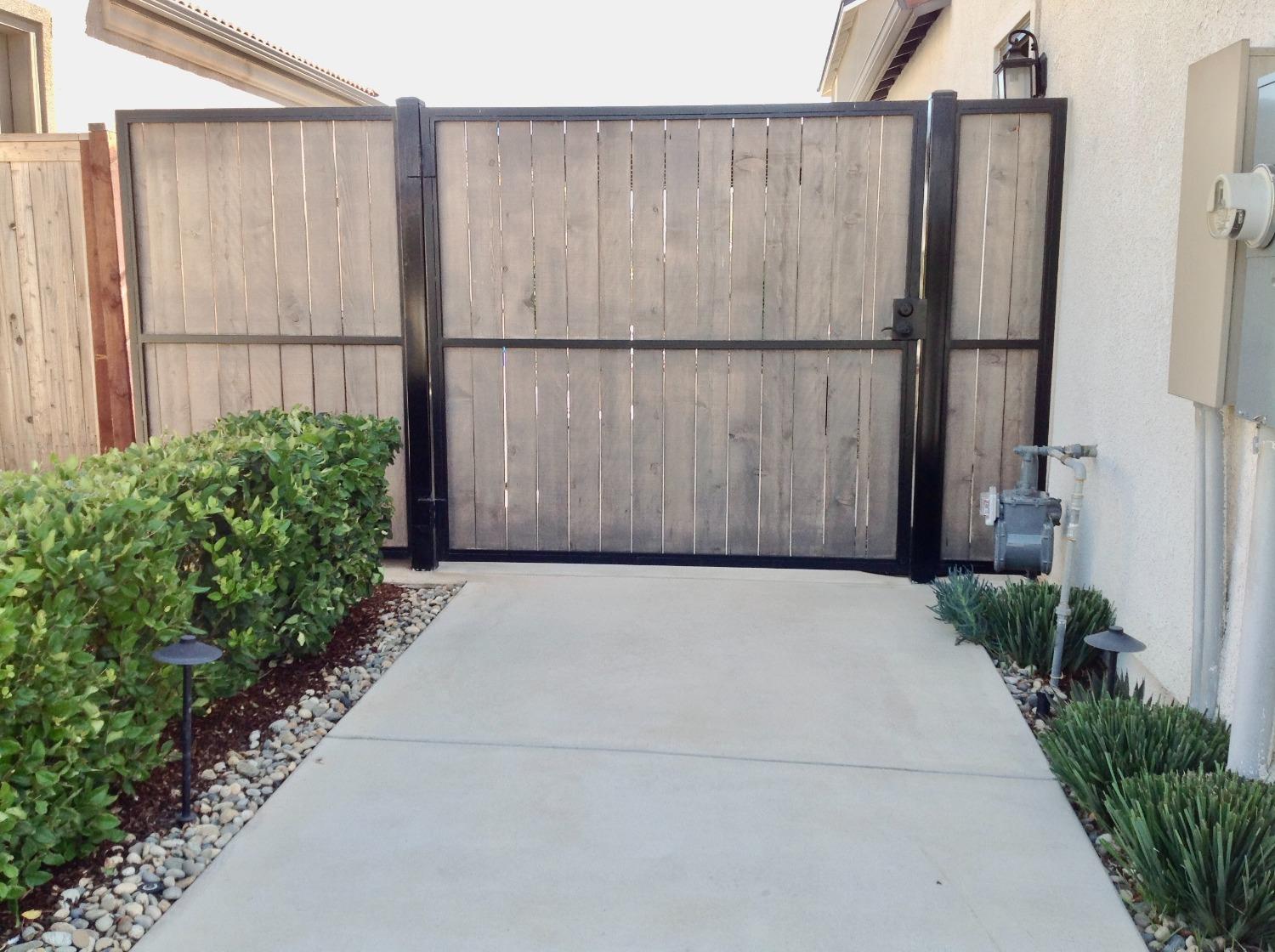 748 Ridgebank Ave, Madera, CA 93636