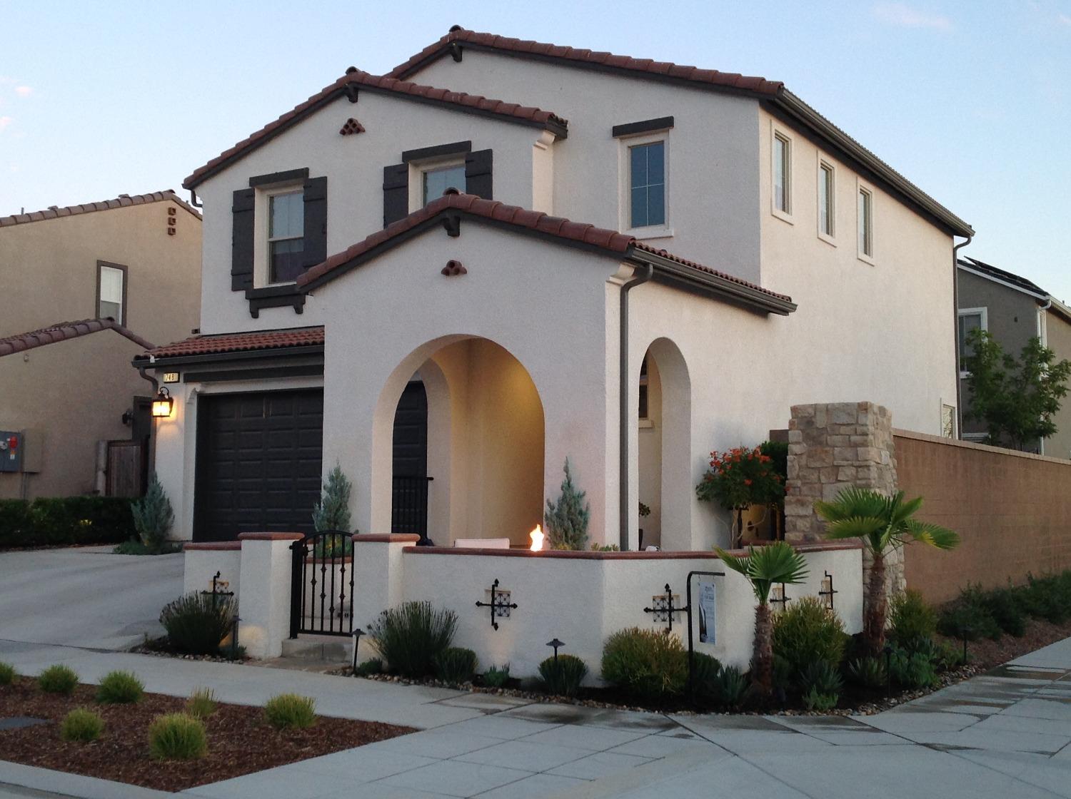 748 Ridgebank Ave, Madera, CA 93636