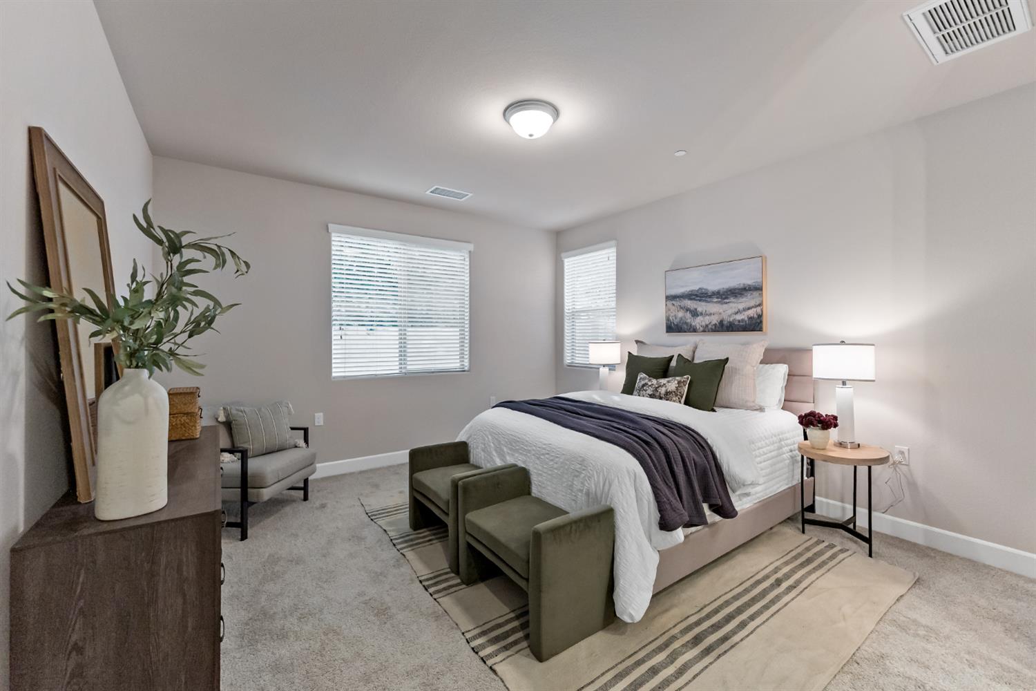 8649 N Whistler Dr, Fresno, CA 93720