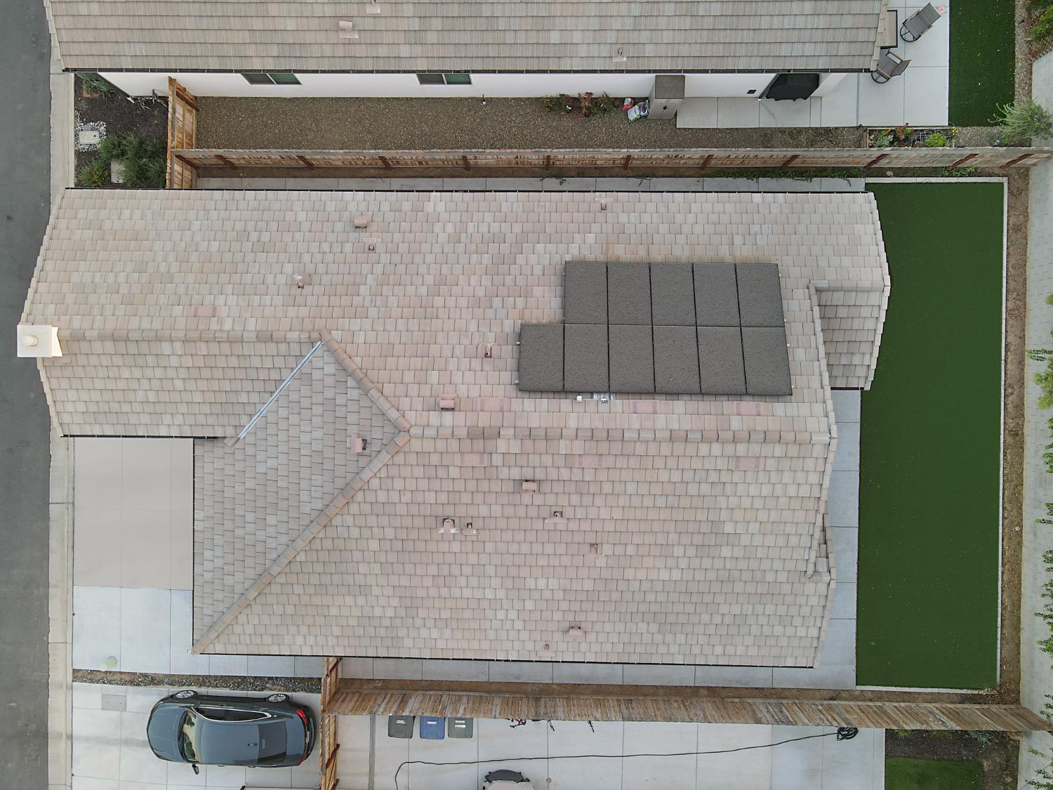 8649 N Whistler Dr, Fresno, CA 93720
