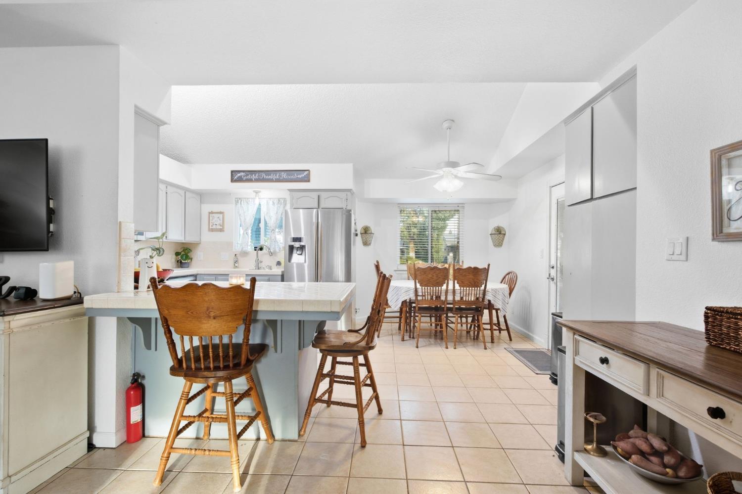 3684 Phillip Ave, Clovis, CA 93612
