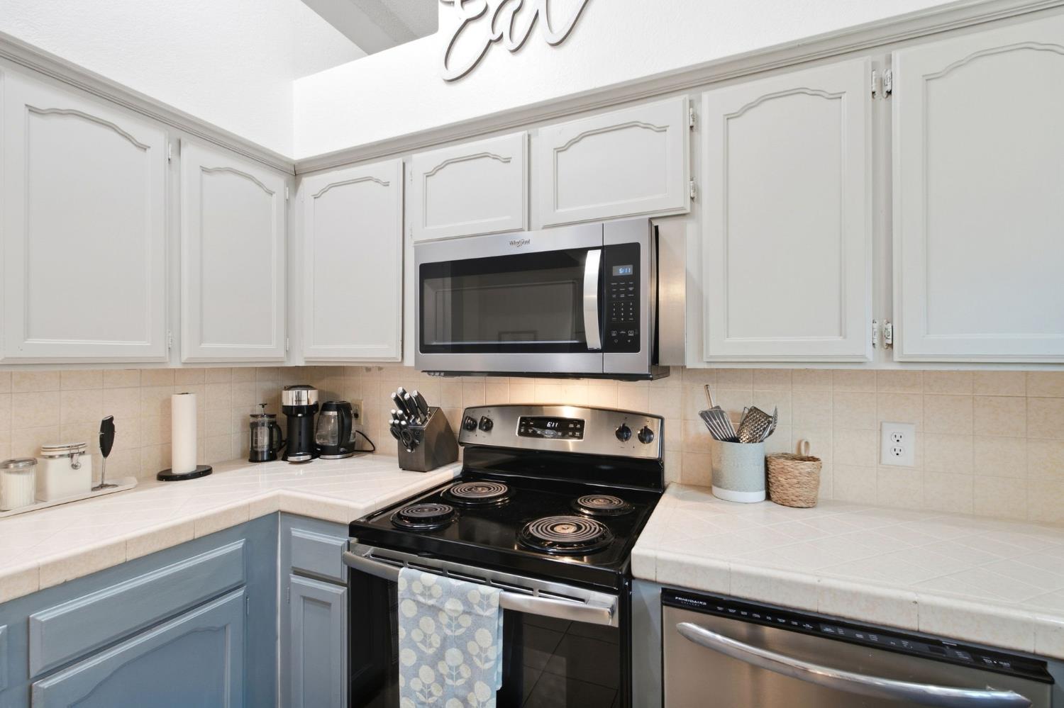 3684 Phillip Ave, Clovis, CA 93612