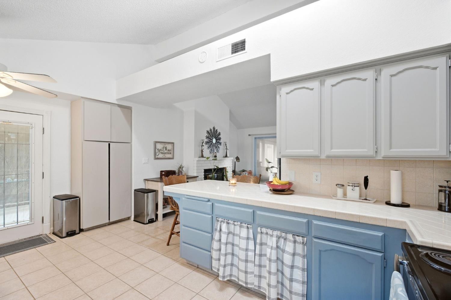 3684 Phillip Ave, Clovis, CA 93612