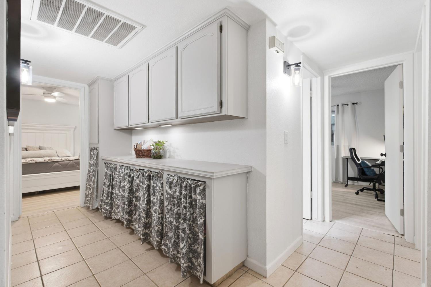 3684 Phillip Ave, Clovis, CA 93612