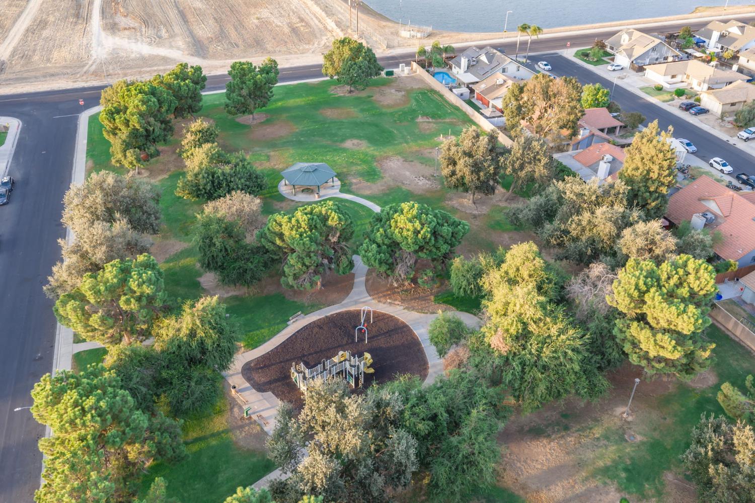 3684 Phillip Ave, Clovis, CA 93612