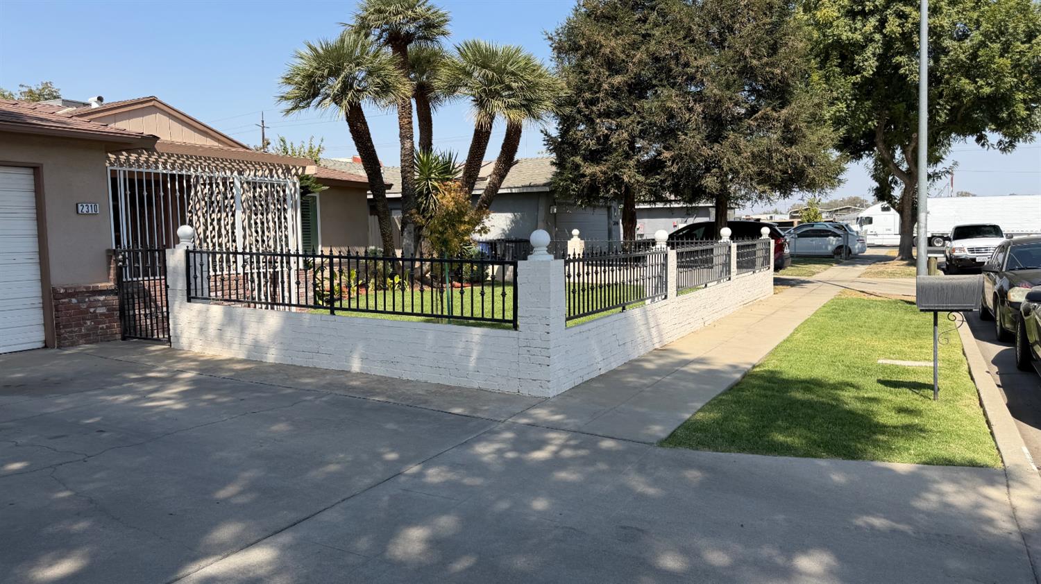 2310 S Meridian Ave, Fresno, CA 93725