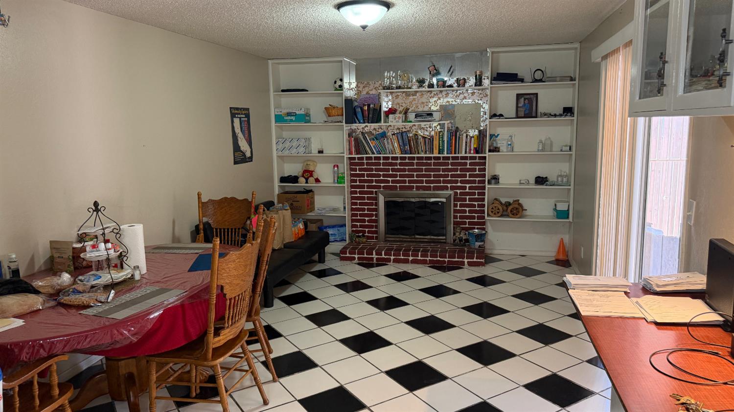 2310 S Meridian Ave, Fresno, CA 93725