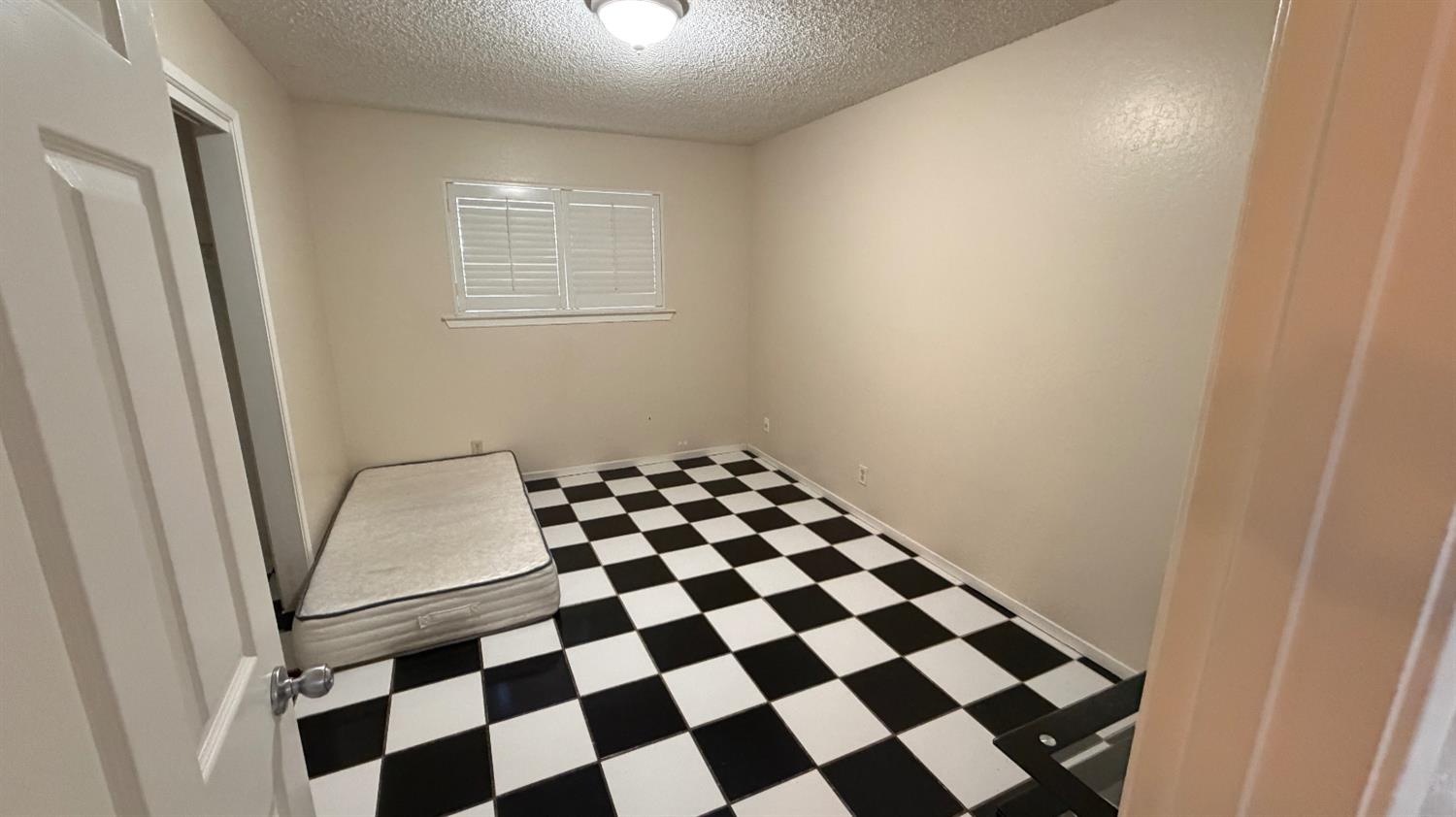 2310 S Meridian Ave, Fresno, CA 93725