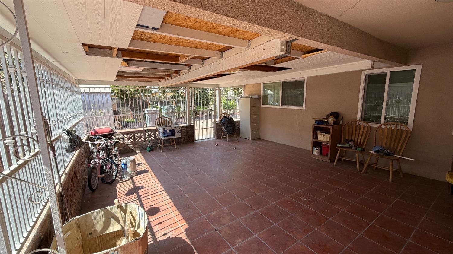 2310 S Meridian Ave, Fresno, CA 93725