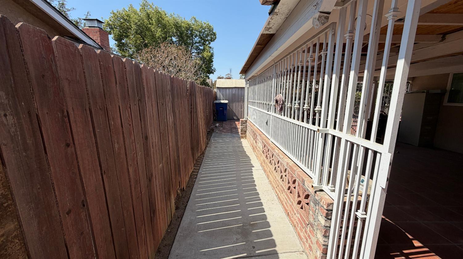 2310 S Meridian Ave, Fresno, CA 93725